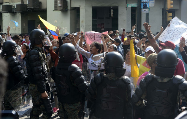 Se Reanudan Duros Enfrentamientos En El Centro Hist Rico De Quito