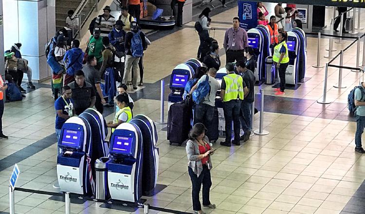 Por el aeropuerto de Tocumen se movilizan diariamente en promedio 44 mil personas. Archivo