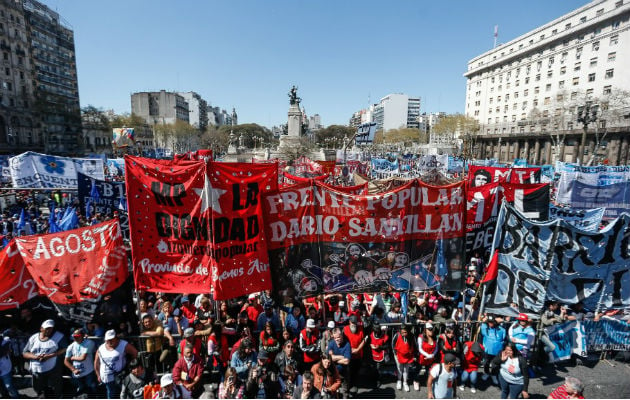 Restricciones a la compra de dólares en Argentina reviven la brecha  cambiaría | Contabilidad Panama