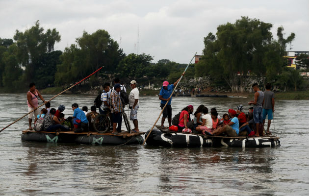 A las 8.10 hora local (14.10 GMT) el grupo arribó a Chiquimula, en el oriente guatemalteco, que se encuentra a unos 240 kilómetros de la ciudad de San Pedro Sula, desde donde la primera caravana de hondureños salió hace una semana.