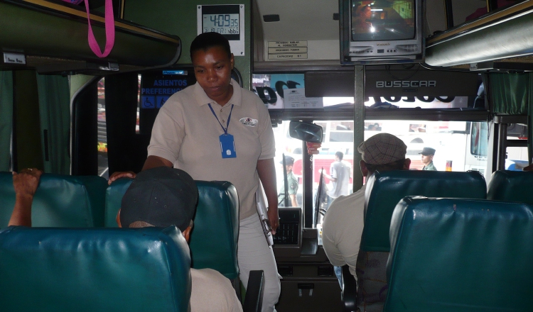 Aseguran que los buses están en mal estado por dentro. Diómedes Sánchez