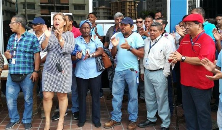 Los trabajadores organizados se mantienen firmes en su lucha.