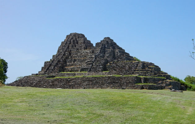 Una pirámide en una ciudad maya en Tabasco, México. Un mapa de lidar reveló incontables sitios arqueológicos más. Foto/ Takeshi Inomata.