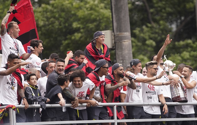 Los fanáticos enloquecieron.