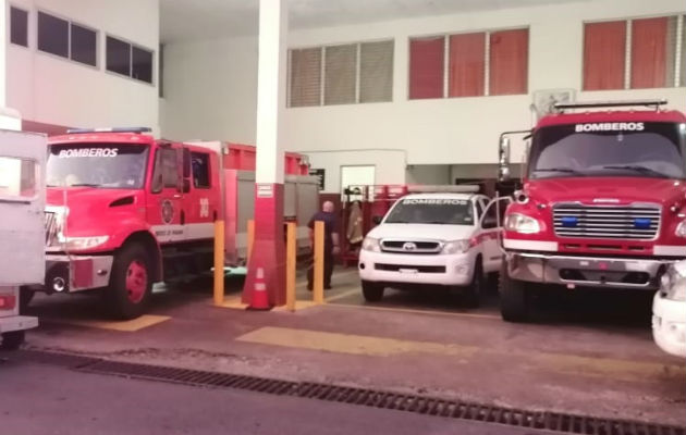 Un equipo de rescatistas se trasladó al sitio para la búsqueda. Foto: Thays Domínguez.