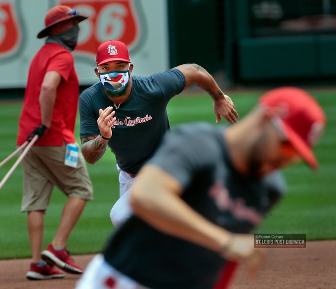 Edmundo Sosa en los entrenamientos de los Cardenales. Foto: Twitter