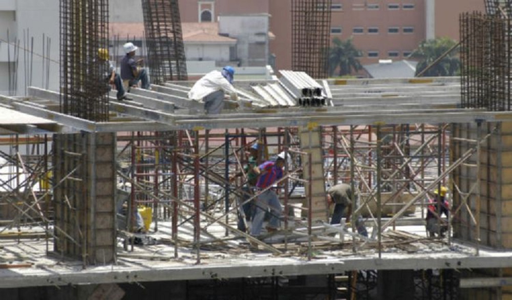 La construcción, es el tercer generador de empleos del país y hasta el mes de agosto de 2019, representaba unas 172 mil 977 plazas de trabajo. Foto/Archivo