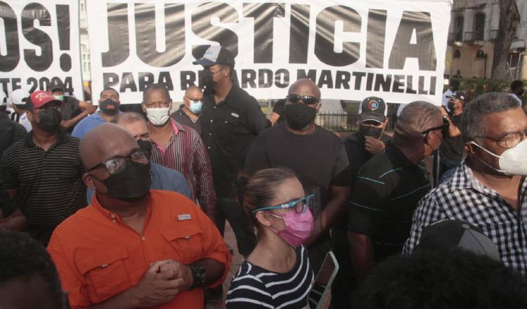 Miembros del partido Realizando Metas también han denunciado intimidación y acoso político contra el expresidente Martinelli. Foto: Archivo 