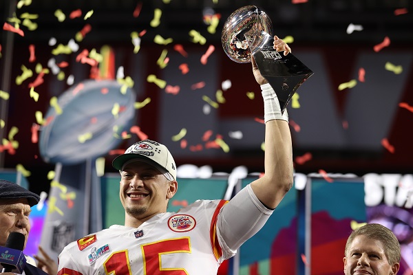 Los Kansas City Chiefs vencen a los Philadelphia Eagles en el