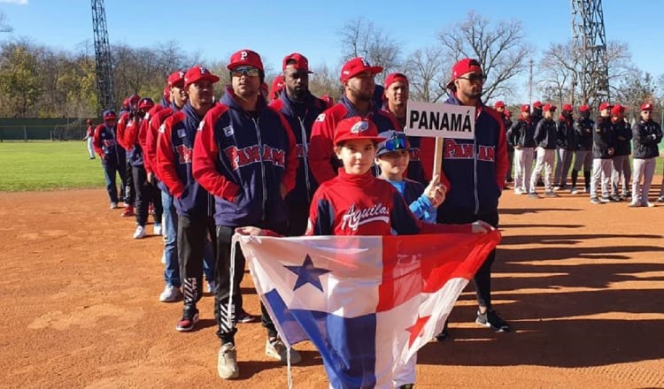 Selección mayor de Panamá que juega en el clasificatorio a los Juegos Panamericanos de Santiago 2023.