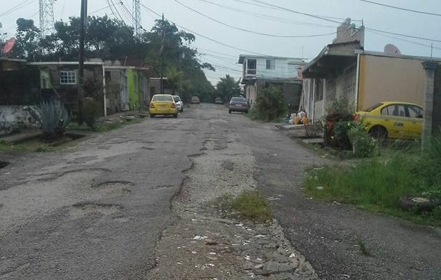 Igualmente piden al MOP el arreglo de las calles internas de la provincia. Foto: DIomedes Sánches S.