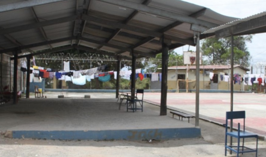 Los familiares de los detenidos se sienten engañados porque supuestamente el proyesto estaba listo.Foto: Thays  Domínguez