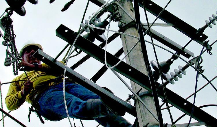 Las fallas eléctricas generan pérdidas económicas y afectan la calidad de vida de la población. Cortesía