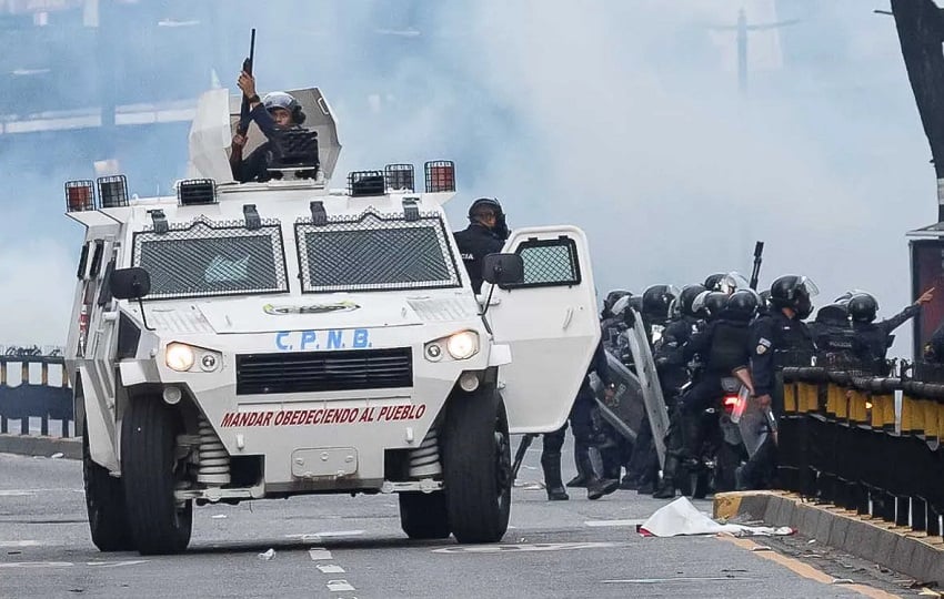 as manifestaciones se han saldado, según datos oficiales, con 2,229 detenidos, a los que se les atribuyen diversos delitos. Foto: EFE