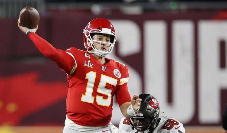 Patrick Mahomes de los Chiefs (15) Foto: EFE