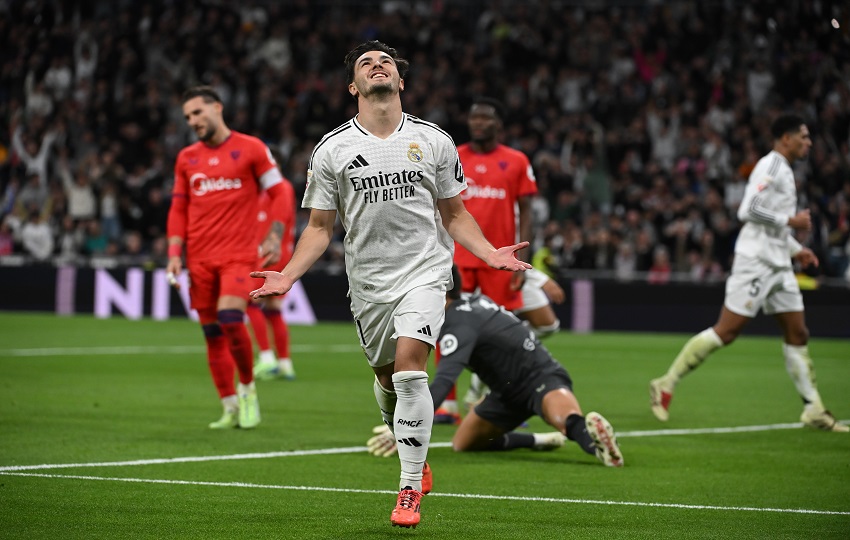 Brahim Díaz del Real Madrid festeja su gol contra Sevilla. Foto: EFE