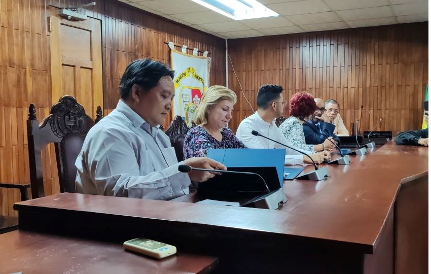 El alcalde Eloy Chong añadió que el memorándum de entendimiento permitirá recibir privados de libertad para la realización de diversos trabajos en el distrito. Foto. Eric Montenegro