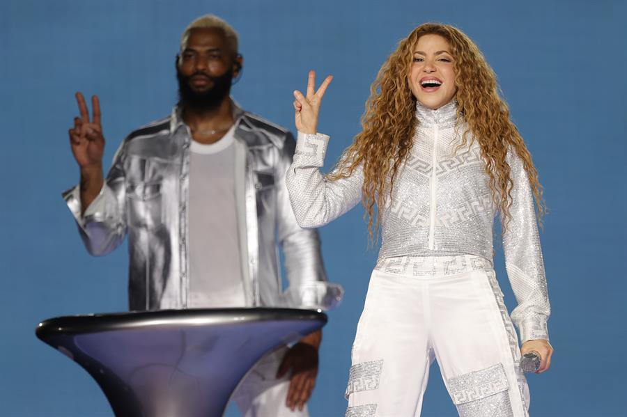 Shakira hace 12 cambios de looks en su show. Foto: EFE