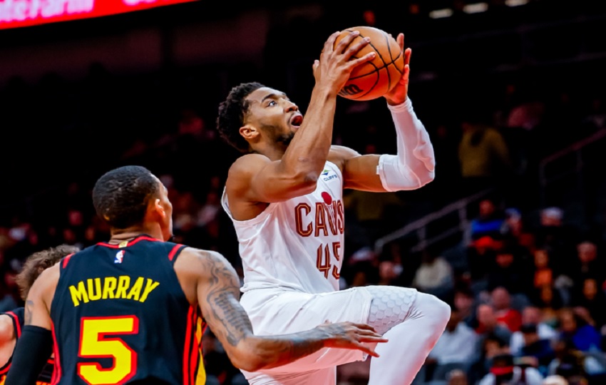 Donovan Mitchell (45), jugador de los Cleveland Cavaliers de la NBA. Foto: EFE 