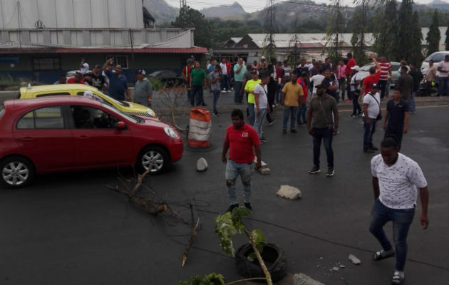 Transportistas están molestos porque supuestamente la ATTT les incumplió.