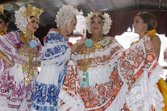 Fueron premiadas más de 15 polleras. Foto: Cortesía/Inac