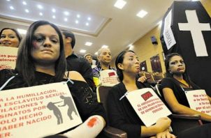 En Panamá se han realizado varias campañas para reducir la violencia hacia la mujer. Archivo.